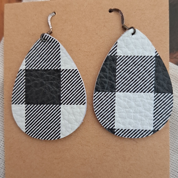 Leather Earrings by Whitebirch Handmade Goods - Picture 5 of 5